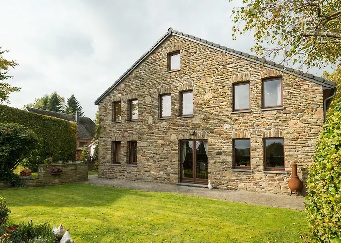 A La Ferme Du Pere Eugene מאלמדי